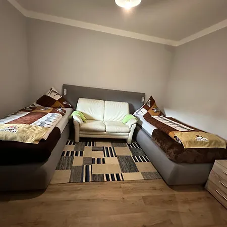 Monteur & Ferien 2 Lägenhet